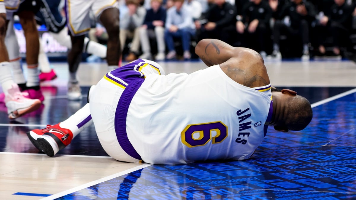 LeBron James foot injury out indefinitely LA Lakers playoffs bubble miss
