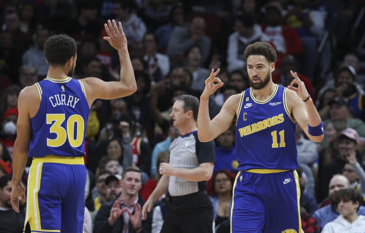 Steph Curry Klay Thompson Golden State Warriors make NBA playoffs prop bet
