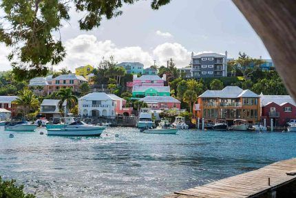 Bermuda, Still with No Casinos, Paying Gaming Commission Execs Six Figures - Casino.org